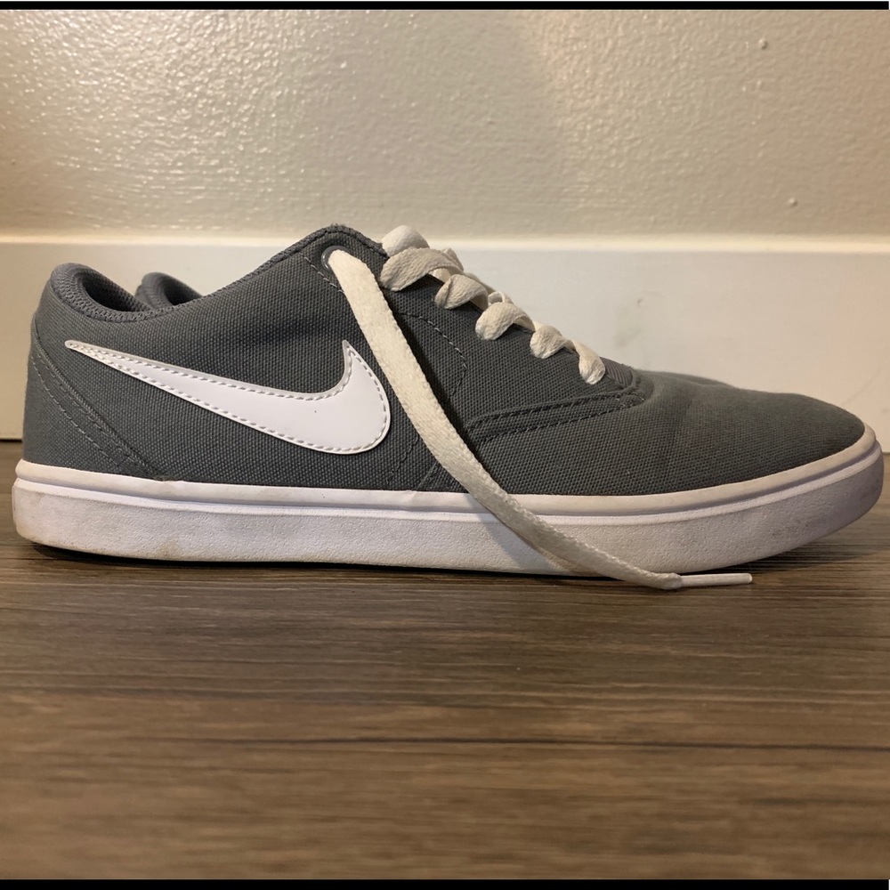 Nike SB Check Solarsoft Women’s Shoes